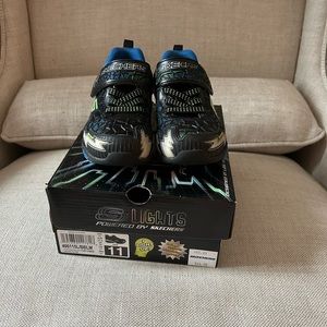 Little boys Skechers size 11